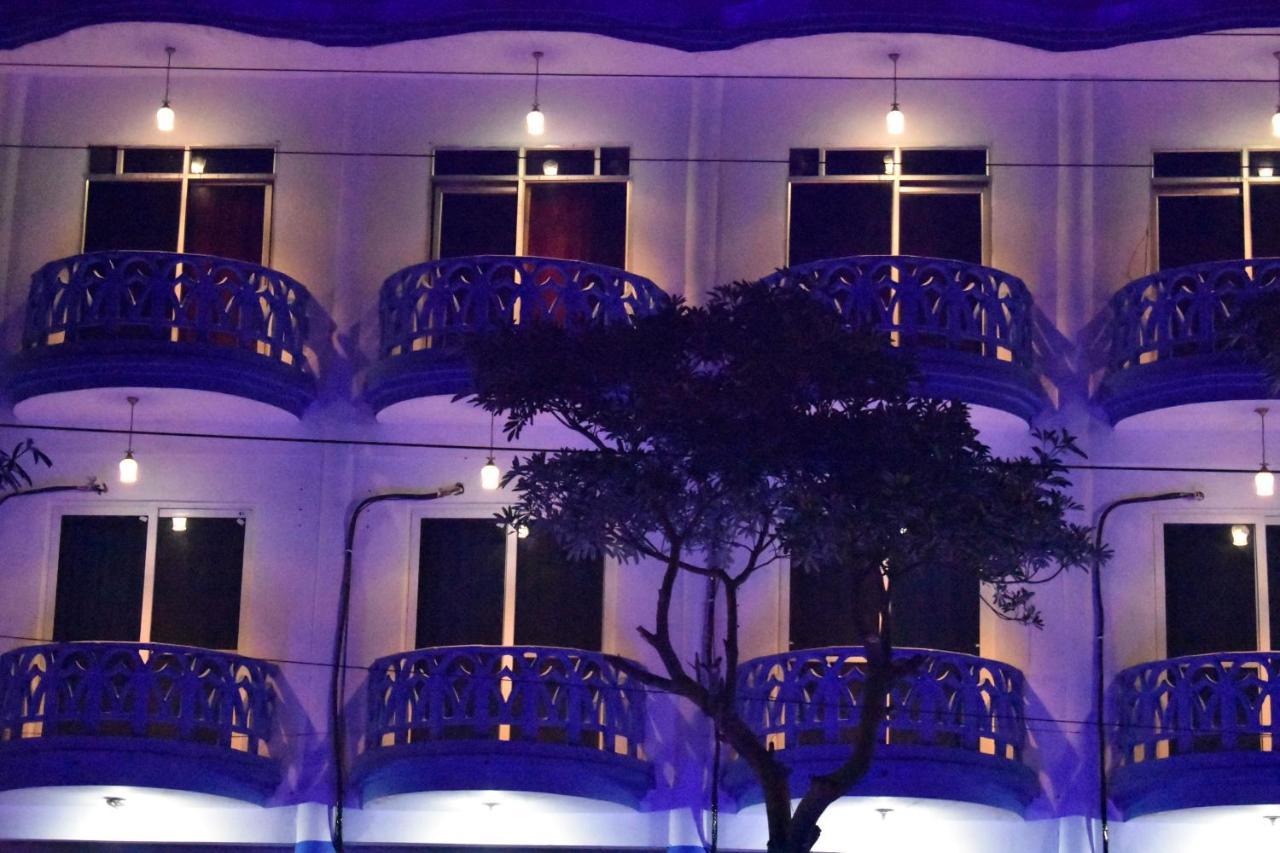 Hotel Shagun Residency Матхура Экстерьер фото